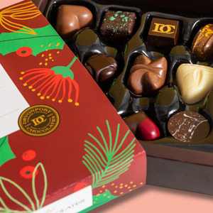 Christmas: Devonport Chocolate Celebration Selection - Christmas