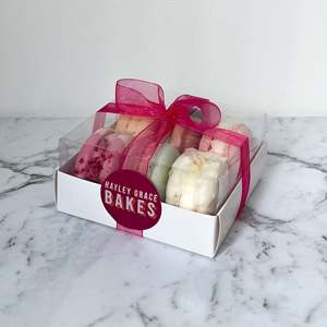Food: Hayley Grace bakes Cocktail Macaron Collection