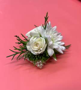 Arrangements: Corsage & Button Holes