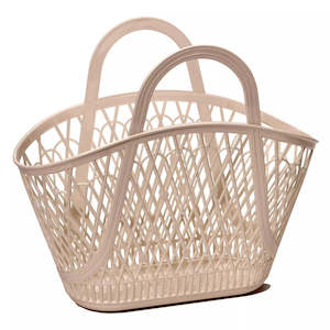 For The Girls: Betty Basket