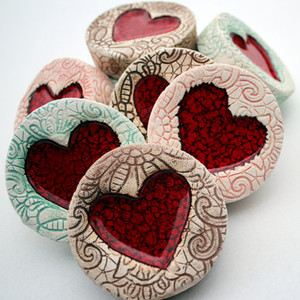 Products: Lace Heart Pebble