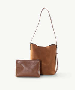Accessories: Sassy Duck Emma shoulder bag Tan