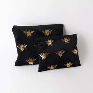 Velvet  Bee toilet  bag set /2