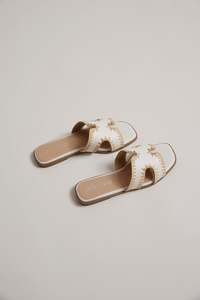 Fashion: Eb +Ive Maris slide white