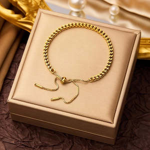 Fate Becker: Flying Saucers-pull keel chain bracelet