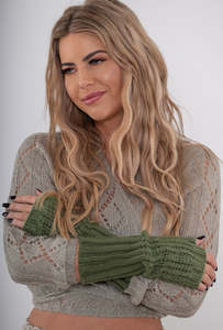 Knitwear: Boho fingerless gloves khaki