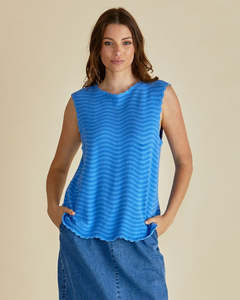 Fashion: Betty Basics Aviva tank Blue
