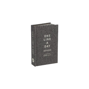 Charcoal Canvas One Line A Day - Chronicle Books