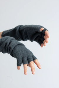 Gloves: Lela Jacobs Fingerless Gloves - Midnight