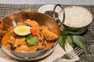 Products: South Indian Chicken Curry with Ginger, Star Anise & Basmati Rice - Focus on Food