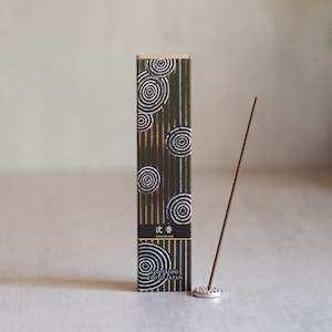 Candles Room Fragrance: Japanese Incense | Hyakuraku | Aloewood with Holder