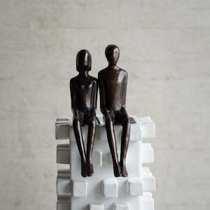 Bronze Sculptures Ornaments: Bronze Sitting Couple (pair) - Antique Bronze