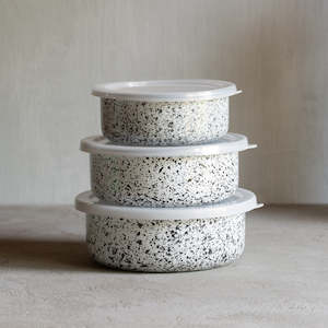 Platters Serveware: Enamel Bowls With Lid | Set of 3 - Black Splatter
