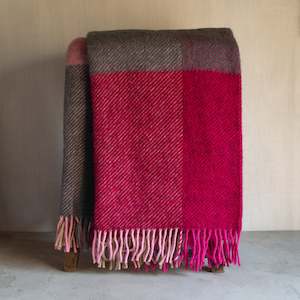 Klippan NZ Wool Blanket | Gotland Check | Pink