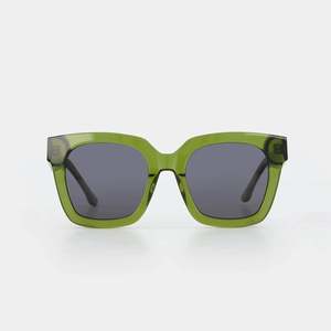 Isle of Eden Sunglasses | Maleika - Bottle Green