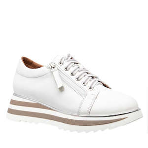 Alfie & Evie Hosting Womens Leather Shoe Platform white
