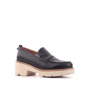 Boost All: One Trick Pony Newness Black Leather Womens Loafer