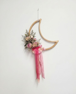 Wall Decor: Crescent Wreath partial flowers