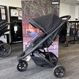 Auckland Showroom: Thule Spring Black (ex. Showroom/Expo display model)