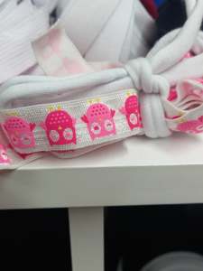 French Terry: 15cm stretch elastic white with pink owls