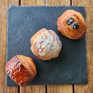 Products: PAIN AU CHOCOLAT DELUXE BOX