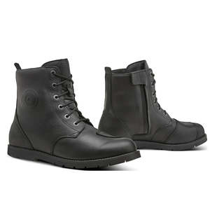 Boots: FORMA Creed Dry Adult Boots