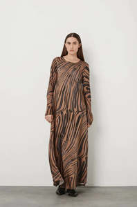 Rabens Saloner: Rabens Saloner Lynette Bold Stroke Flared Dress