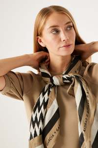 Garcia: Garcia Scarf with Printed Pattern - Black