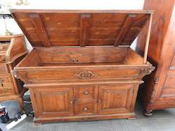 Dining: Dough Rising Table