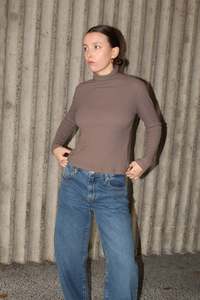 Sale: Annie - Suki High Neck - Walnut