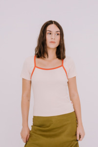 Annie - Juni Ribbed Contrast Tee - Vanilla/Ruby