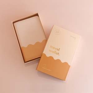 Travel: Caramel Ripple Travel Wallet