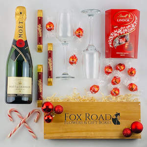 Gift Basket: Bubbles and Baubles