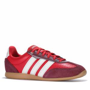 Womens Sneakers: Adidas Barreda Lo