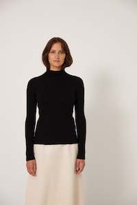 Heart Turtle Neck - Black