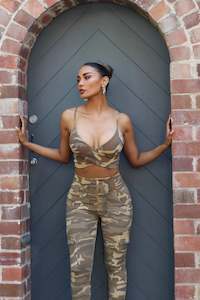 WRUP Cargo Fashion - High Waisted - 7/8 Length - Sand Camo