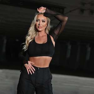 Activewear: Crop Top - Black