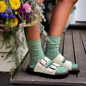 Apple Crew Socks (2-12 years)