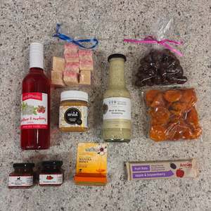 Gift Packs: Deluxe Mothers Day gift pack
