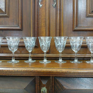Decor: Classic Etched Wine Glasses Made In France