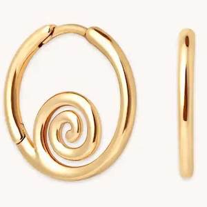 New Zealand Theme: 18K Gold Koru Spiral Huggie Earring "Nyree"