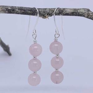All: Silver Drop Earrings "Ardesia" (Rose Quartz)