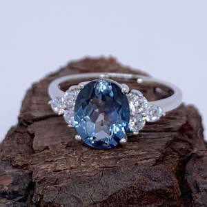 Silver Ring "Countess" (Iolite Mystic Blue)