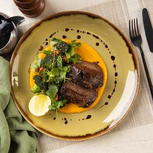 Frontpage: Sticky Beef Cheek & Kumara ✓