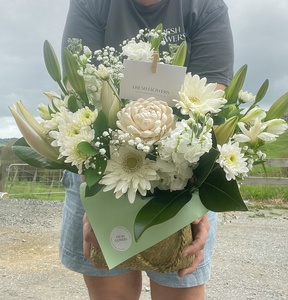 Woven Flower Pot - Fresh Flowers Kaitaia