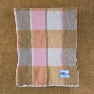 Frontpage: Pink, Caramel & Cream Plaid COT/KNEE New Zealand Wool Blanket