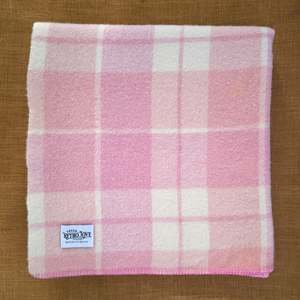Frontpage: Pink, Peach, Cream KING SINGLE New Zealand Wool Blanket