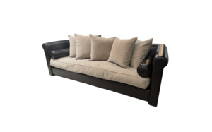 Products: The Boss 2.5 Seater