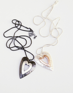 NECKLACE – 18-143 Mixed Bordered Metal Heart Necklace