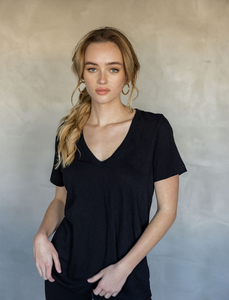 MAZU – Before we Expire V Tee – Black